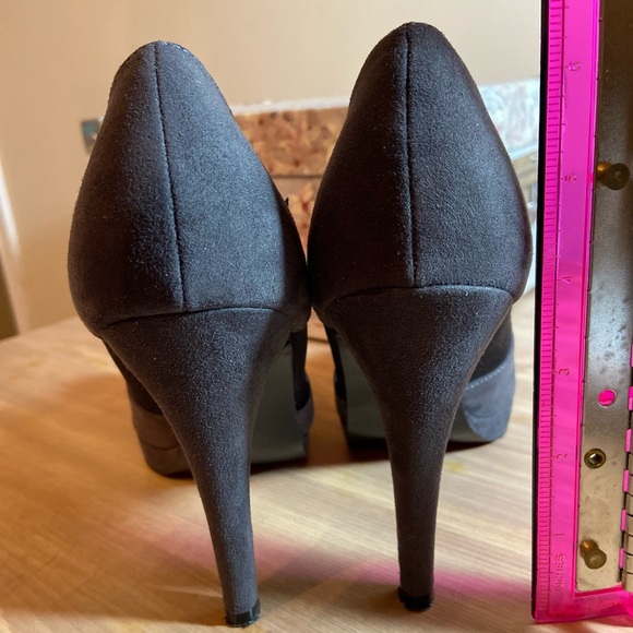 Call it Spring Grey Suede high heels with mesh - Picture 3 of 7